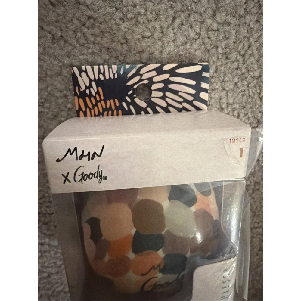 MHN x Goody Massaging Scalp Brush Ouchless New In Box